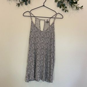 EUC Old Navy Black & White Tank